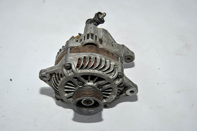 İX ÇIKMA PARÇA ŞARJ DİNAMASU.JPG